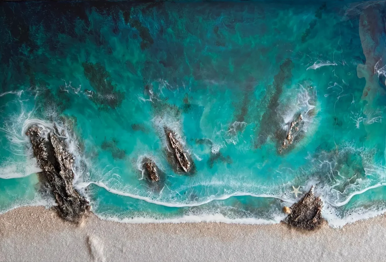 Obra de resina epoxi inspirada en el mar